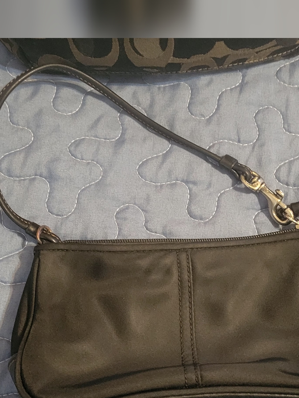 AUTHENTIC Coach Wristlet Black, With Convertible Strap.